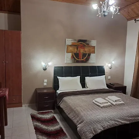 Erodios Guesthouse Loutraki  Exterior photo