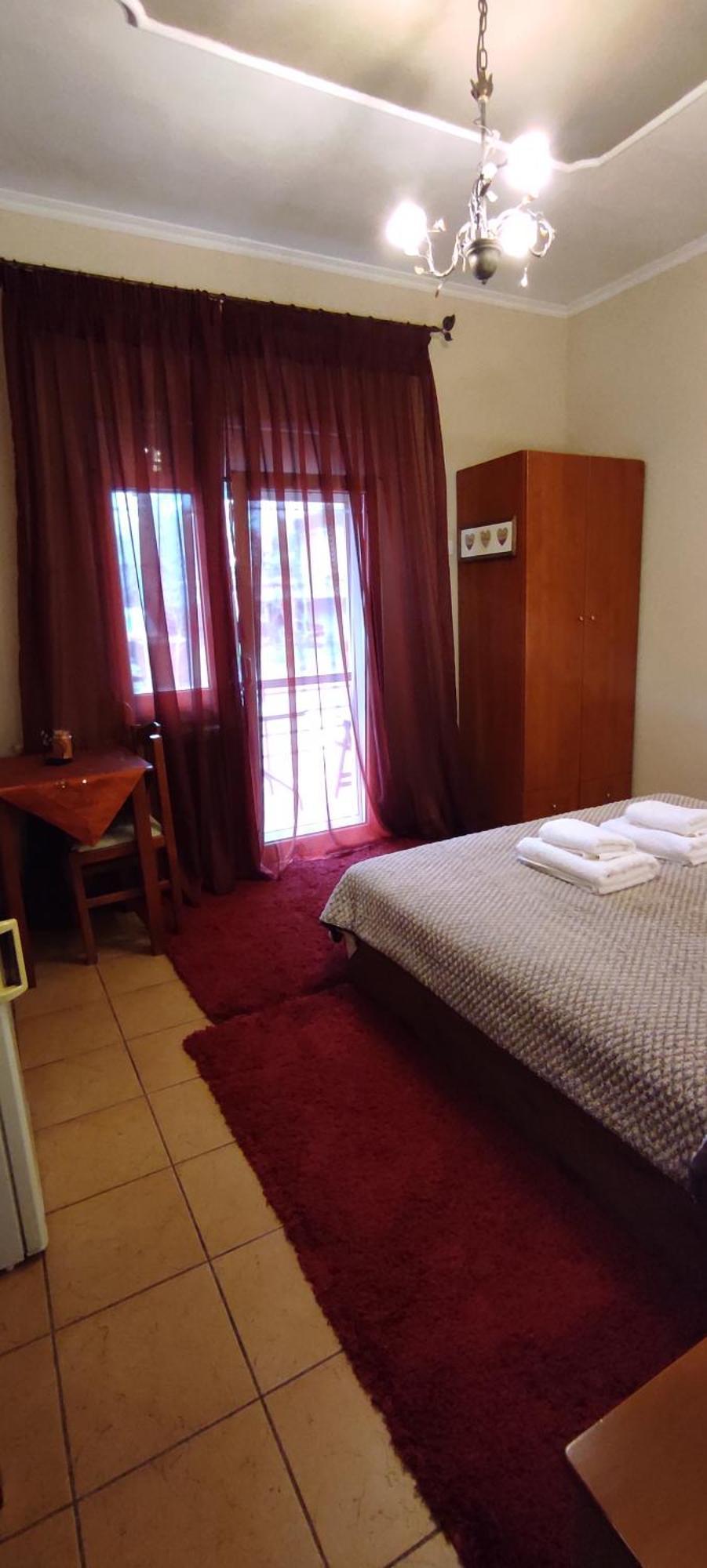 Erodios Guesthouse *